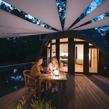 Lombhaz * Tiszaorveny