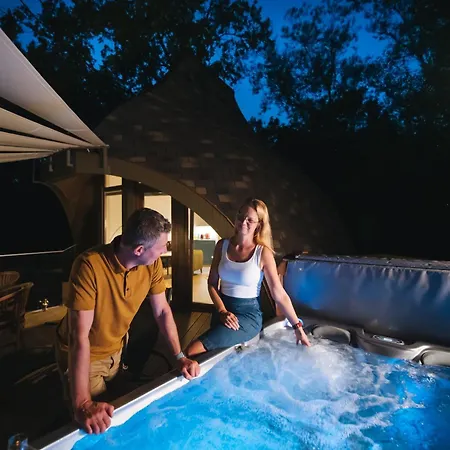 Lombhaz * Tiszaorveny