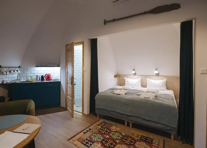 Апартаменты Lombhaz *