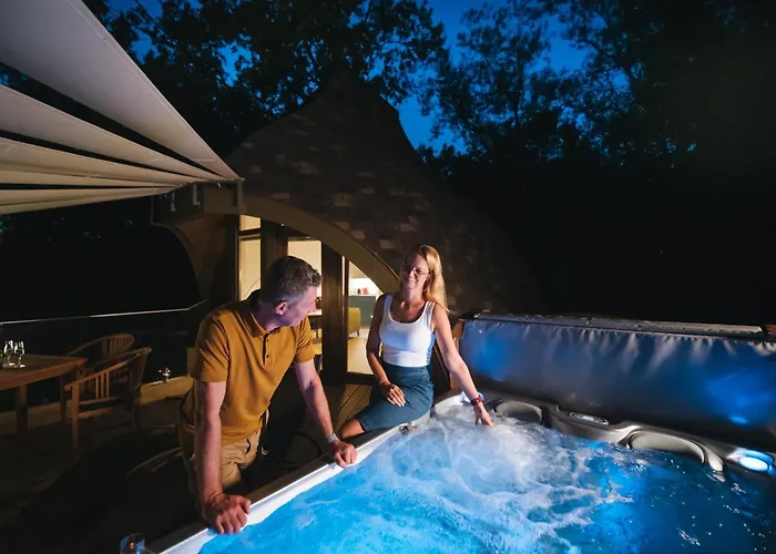 Lombhaz * Tiszaorveny